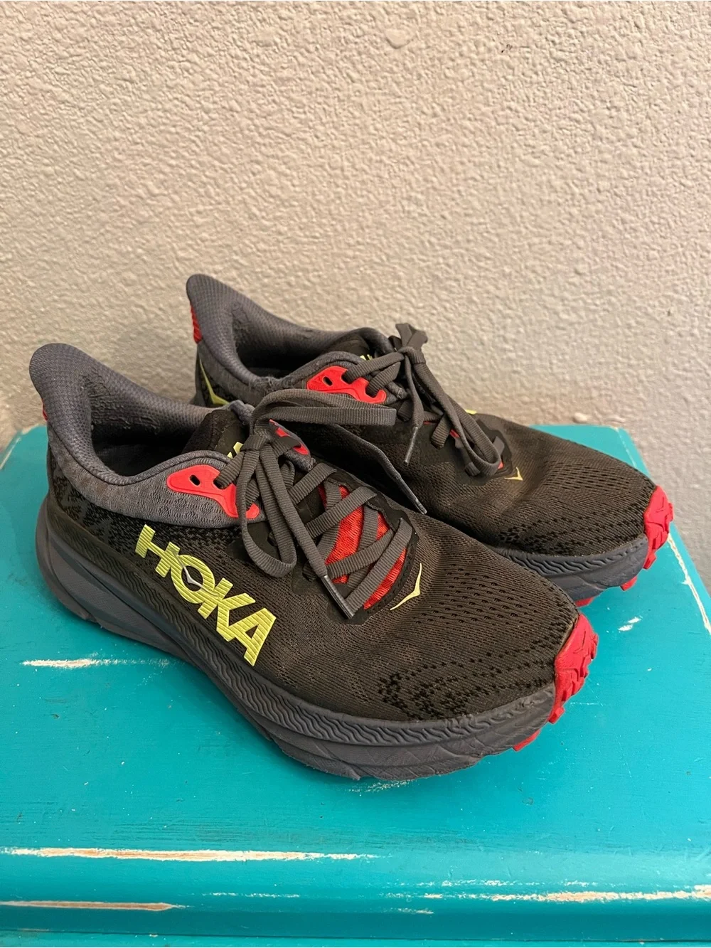 Hoka Women's Challenger ATR 7 Trail Shoe Size 6.5B